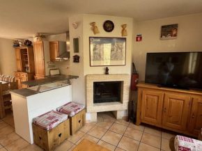 Chalet ensoleillé sur pistes, 5 chambres, animaux admis - FR-1-351-82